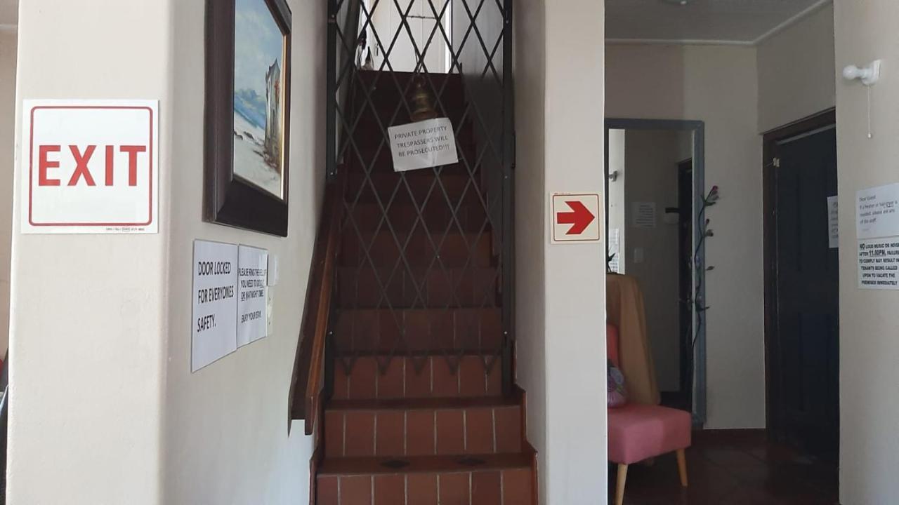 Au Plais De Langebaan At Palm Tree Villa Exterior photo