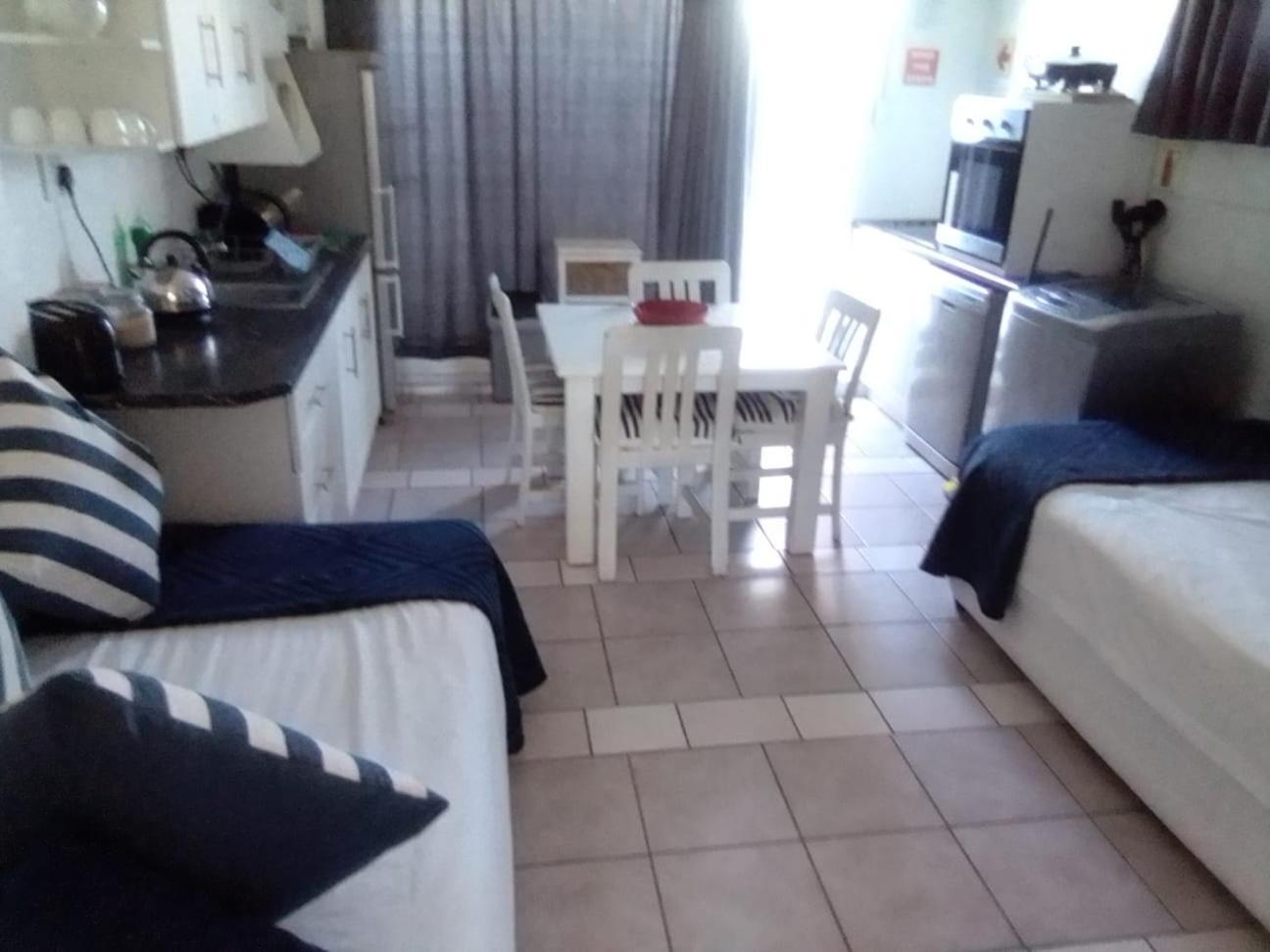 Au Plais De Langebaan At Palm Tree Villa Exterior photo