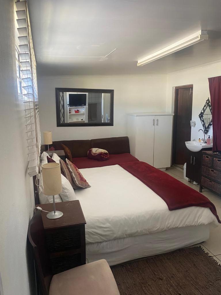 Au Plais De Langebaan At Palm Tree Villa Exterior photo
